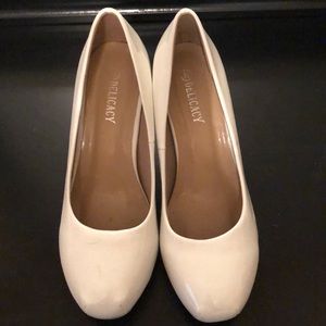 Like new white heels